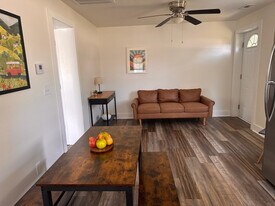 408 Cedar Lane Rd in Greenville, SC - Building Photo