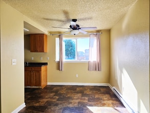 4031 S Warner St in Tacoma, WA - Foto de edificio - Building Photo