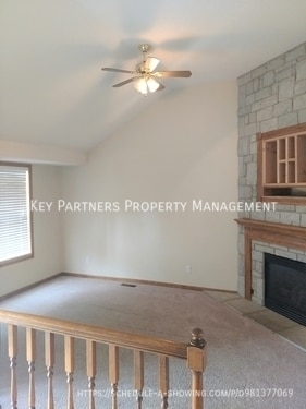 501 Kindred Dr in Smithville, MO - Building Photo - Building Photo