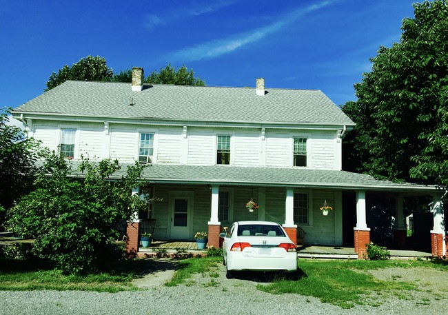 500 E Main St in Dublin, VA - Foto de edificio - Building Photo