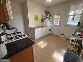 155 East St in Philadelphia, PA - Building Photo - Building Photo