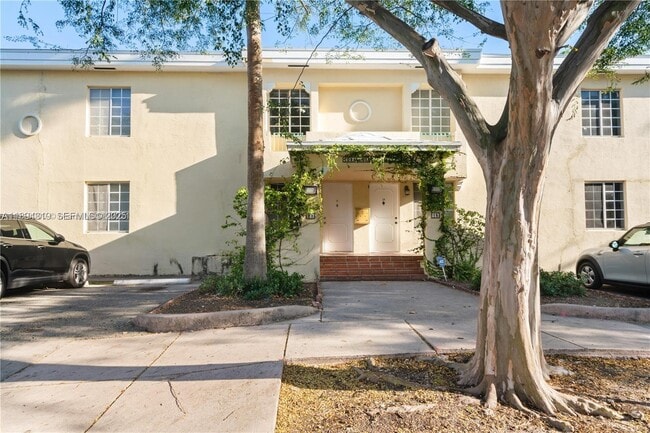 property at 21 Madeira Ave