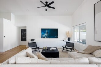 5502 E Grandview Rd in Scottsdale, AZ - Building Photo - Building Photo