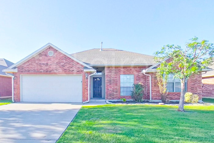 521 SW 163rd St in Oklahoma City, OK - Foto de edificio