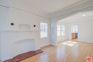 751 S Detroit St in Los Angeles, CA - Building Photo - Building Photo