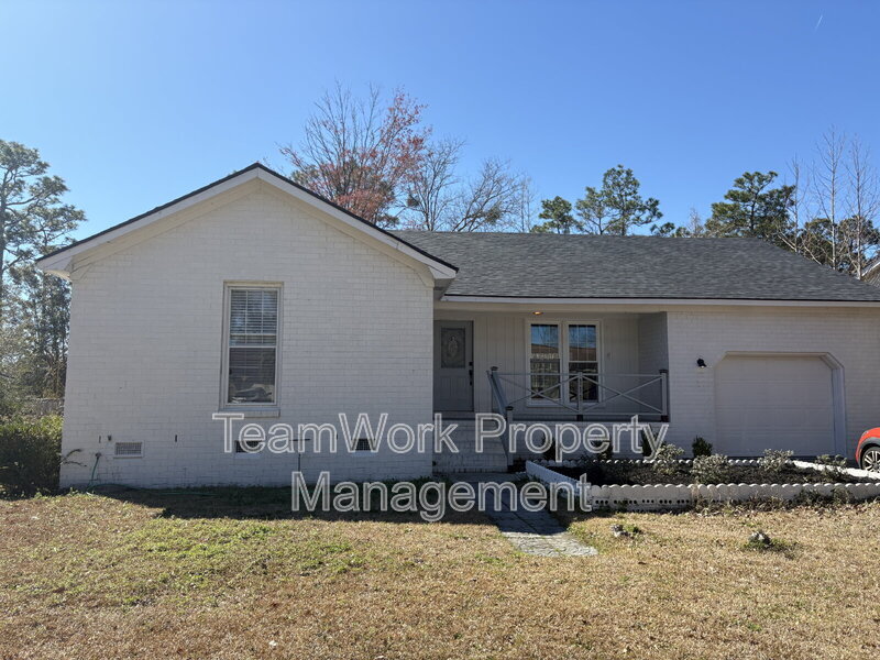 111 Ruffin Rd in Summerville, SC - Building Photo