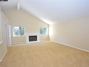 655 Sun Tree Ct in Danville, CA - Building Photo - Building Photo