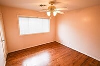 5235 Beechnut St photo'