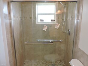 301 SE 3rd St-Unit -Apt 110 in Dania Beach, FL - Foto de edificio - Building Photo