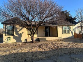 1101 7th Ave in Canyon, TX - Building Photo