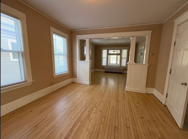 property at 1068 N Woodbridge St