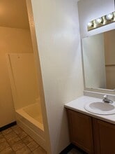 266 Westchester Square N in Billings, MT - Building Photo - Building Photo