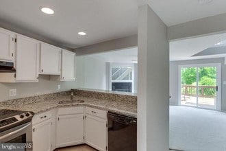 5907 Dungeness Ln in Alexandria, VA - Building Photo - Building Photo