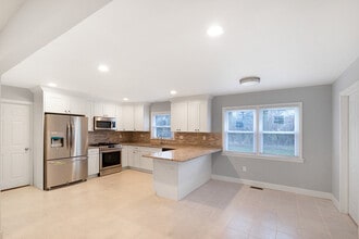 370 Smithburg Rd, Unit 370 Smithburg road in Englishtown, NJ - Building Photo - Building Photo