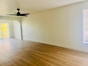 5115 N 12th St, Unit 6 in Phoenix, AZ - Building Photo - Building Photo