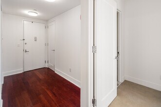 1 Broad St in Stamford, CT - Building Photo - Building Photo