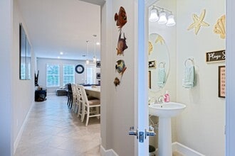 1832 SE Roxy Way in Stuart, FL - Building Photo - Building Photo