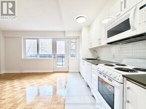 95 Lawton Blvd in Toronto, ON - Building Photo - Building Photo