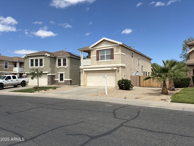 14862 W Laurel Ln in Surprise, AZ - Foto de edificio - Building Photo