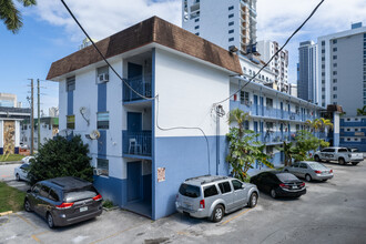 Brickell West Apartments in Miami, FL - Building Photo - Building Photo