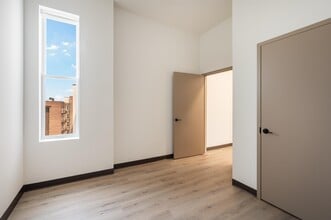 857 Bergen Ave in Jersey City, NJ - Building Photo - Building Photo