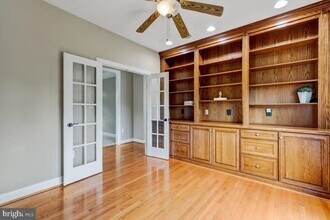 24188 Spring Meadow Cir in Aldie, VA - Building Photo - Building Photo