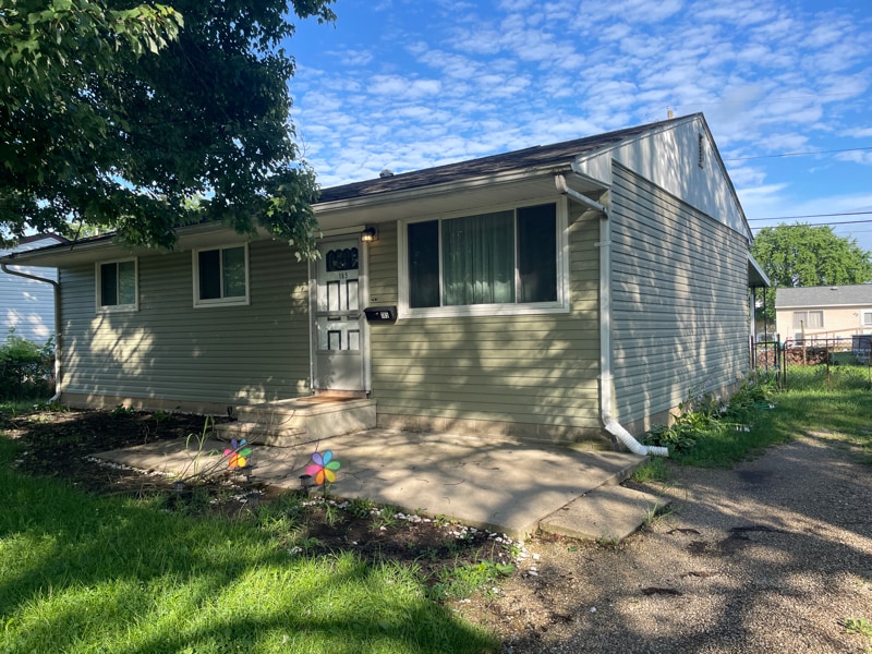 185 Quaker Rd in Heath, OH - Building Photo