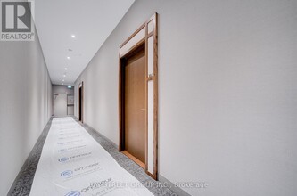 1000-1000 Portage Pkwy in Brampton, ON - Building Photo - Building Photo