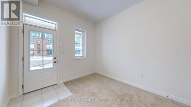 105 Air Dancer Cres in Oshawa, ON - Building Photo - Building Photo