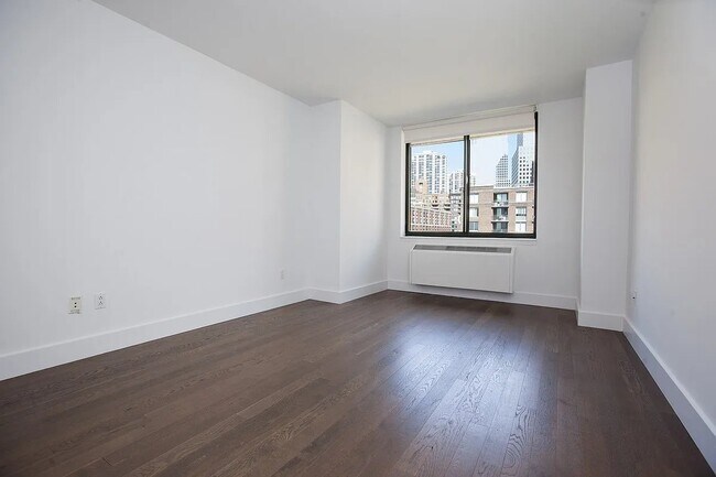2 S End Ave in New York, NY - Foto de edificio - Building Photo