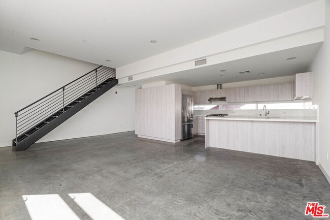property at 660 Rose Ave