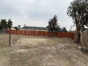 7781 Myles Ct in Fontana, CA - Building Photo - Building Photo