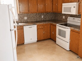 6 Hazelwood Ave in Waterville, ME - Building Photo