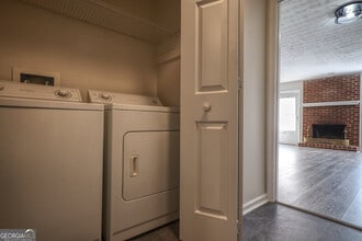 587 Wedgewood Dr in Alpharetta, GA - Building Photo - Building Photo