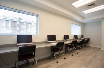 Parkway Overlook Apartments in Washington, DC - Building Photo - Interior Photo