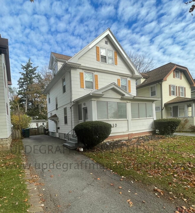 210 Weldon St in Rochester, NY - Building Photo