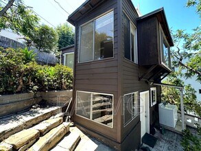 2434 Echo Park Ave in Los Angeles, CA - Building Photo - Building Photo