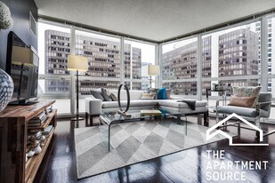 345 E Ohio St in Chicago, IL - Building Photo