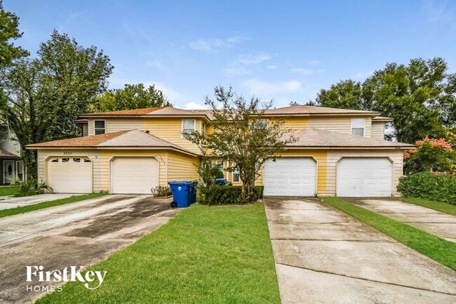 3053 Cobblewood Ln E