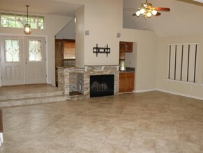 15810 Imperial Falls Ct in Houston, TX - Building Photo - Building Photo