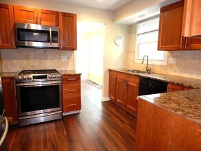 2080 Springside Dr in Naperville, IL - Building Photo - Building Photo