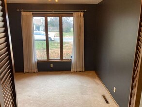 2342 N Winstead Cir in Wichita, KS - Foto de edificio - Building Photo