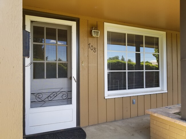 708 S 20th Ave in Yakima, WA - Building Photo - Building Photo