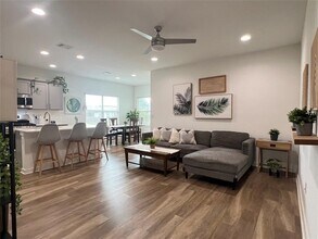 10509 Fulton Ave in Austin, TX - Building Photo - Building Photo