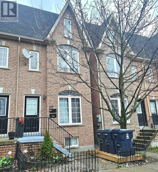 175-175 Rankin Crescent in Toronto, ON - Building Photo - Building Photo