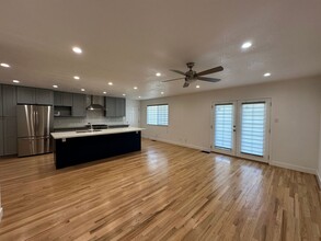 3570 Yosemite Pl in Reno, NV - Foto de edificio - Building Photo