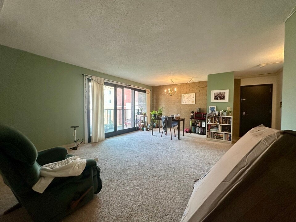 41 Marion St, Unit 8A in Brookline, MA - Building Photo