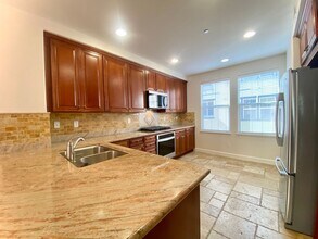 268 Fountain Grass Terrace in Fremont, CA - Building Photo - Building Photo