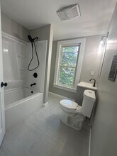 47 Hart St in New Britain, CT - Foto de edificio - Building Photo