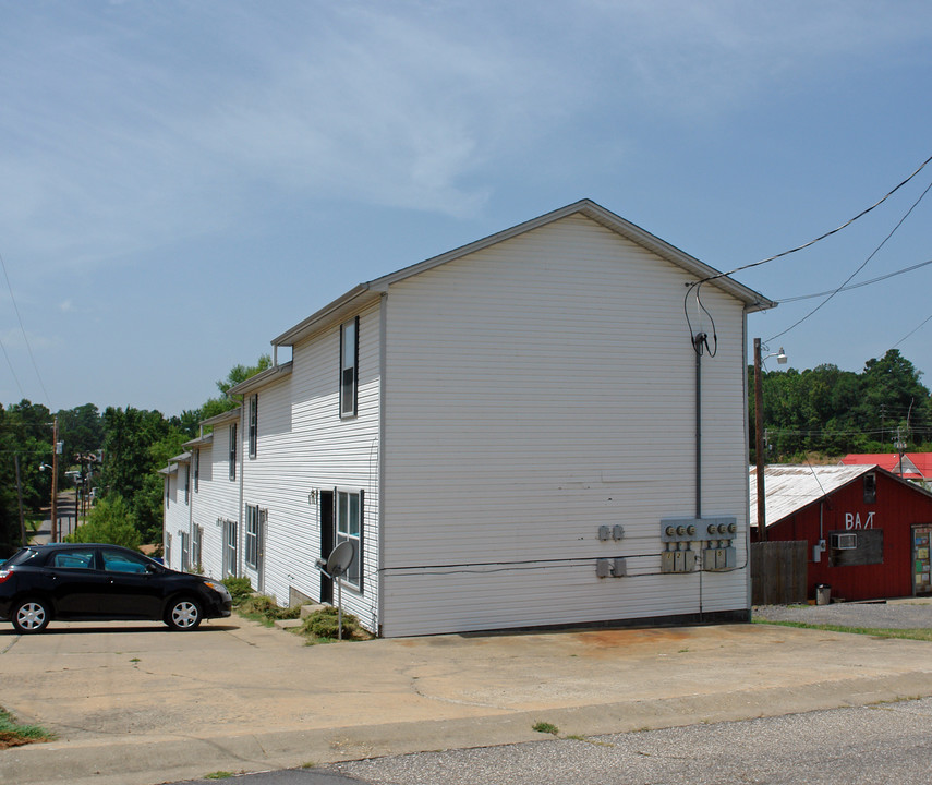 Hillcrest Apartments in Benton, AR - Building Photo